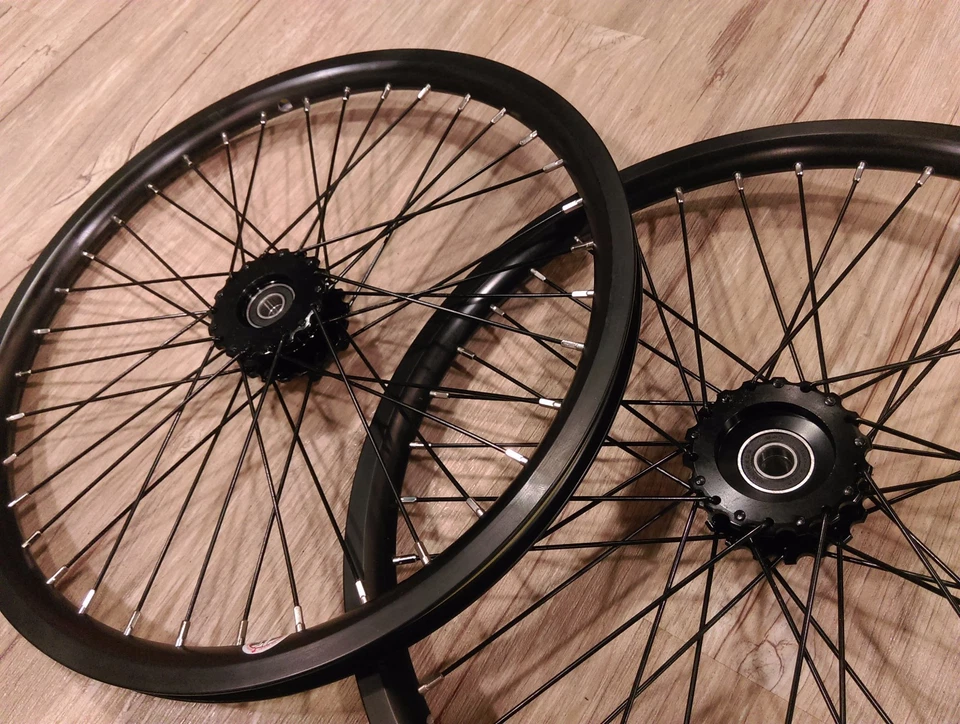 Strida 18" wheel set - black - Image 4 of 4