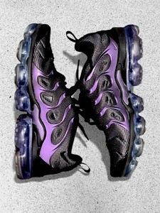 purple black vapormax plus