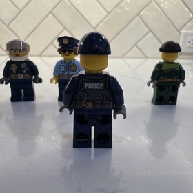 LEGO City (60140) Minifigure Set Police & Bandits