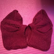 Women s Burgundy Knit Mitten Gloves One Size Wrist-Length Leaf Detail Solid
