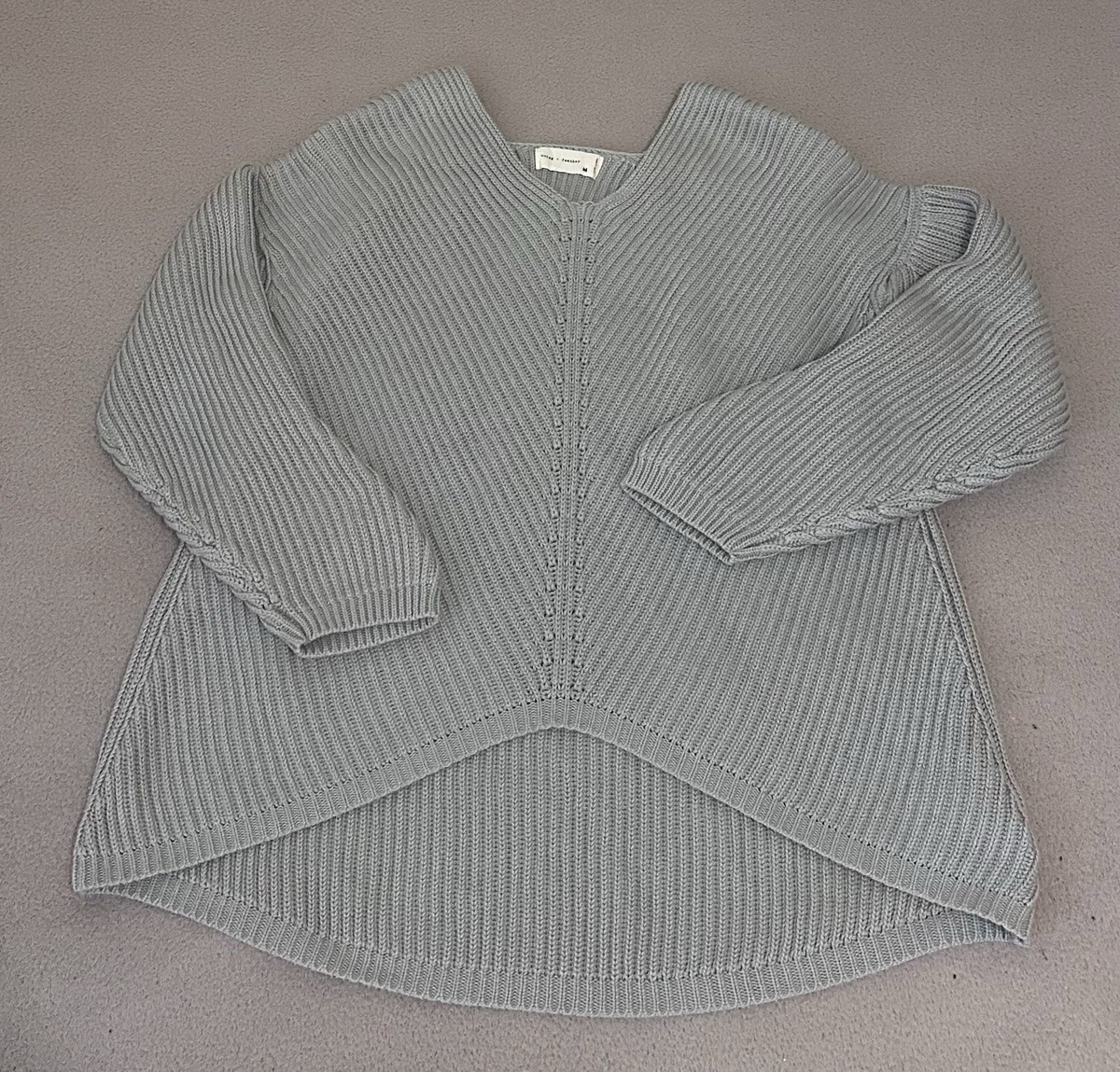 Twigg + Feather Grey Knit V-Neck Sweater Women Size M Asymmetric High Low Hem View 5