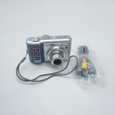 Samsung Digimax S800 Digital Camera 8.1 MP 3x Zoom READ PARTS OR REPAIR ONLY
