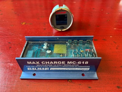 Balmar Max Charge MC-618  MC618 Multi-Stage Regulator + Display