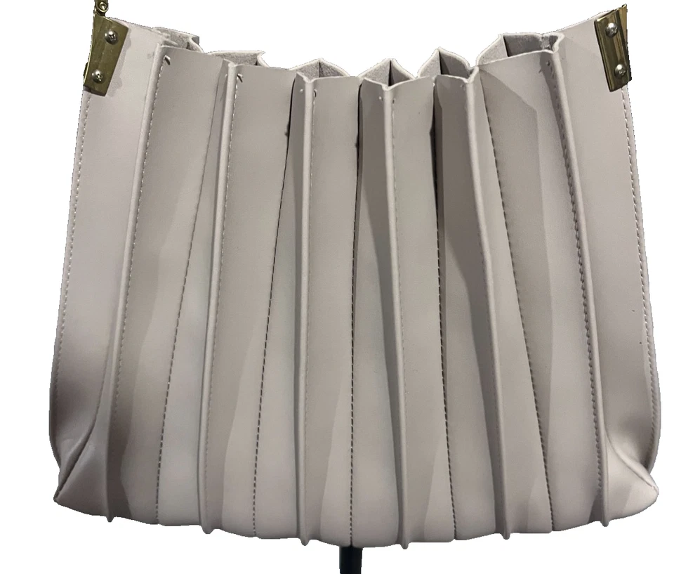 Bolso de hombro Melie Bianco Carrie plisado de cuero sintético bolso blanco hueso Foto 2 de 4