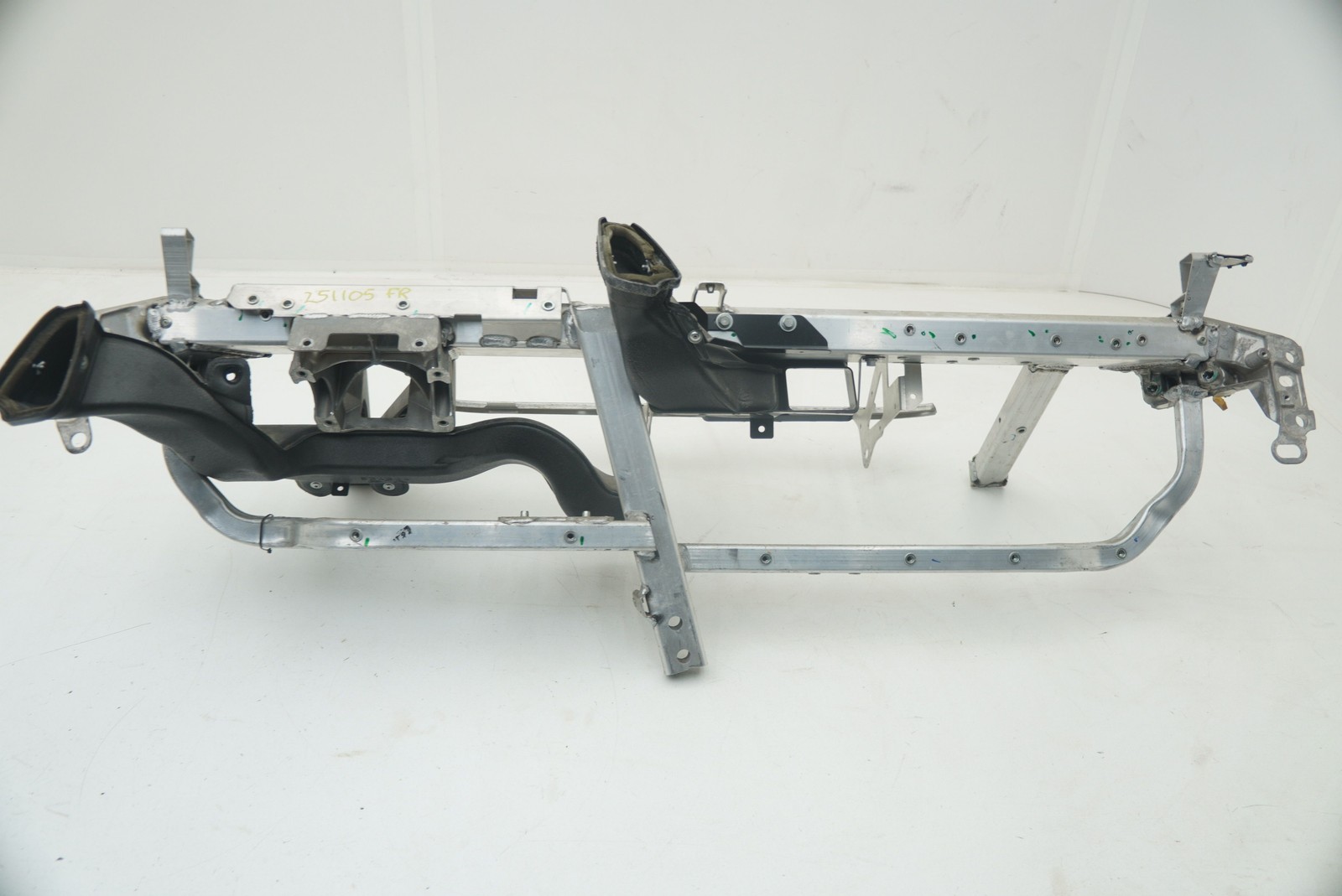 Dashboard Panel Crossmember Bracket Support Mount 83894100 Ferrari 458 Challenge