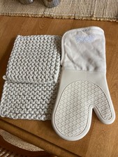 Williams Sonoma BEIGE Ultimate Mitt oven SET ...