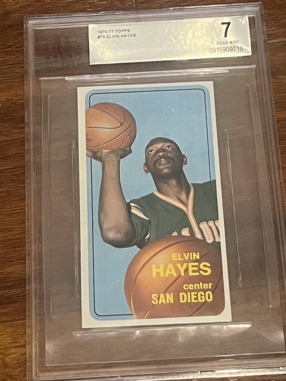 1970 TOPPS #70 ELVIN HAYES HOF BVG 7 Near Mint