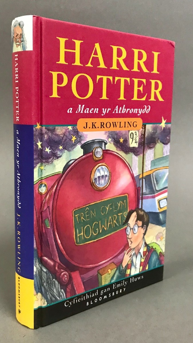 First Welsh Edition J. K. Rowling Harri Potter a Maen yr Athronydd