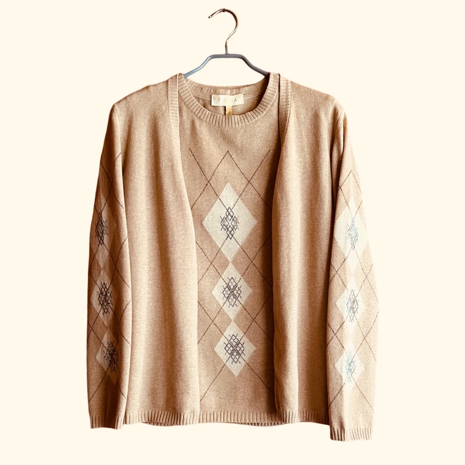 Ropa ESCADA: vintage, twinset beige, estilo dinero antiguo, elegante conjunto de dos piezas Foto 3 de 4