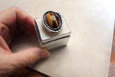 Vintage Sterling Silver Ring w/Oval Tiger Eye Stone Size 6.5 - 15.0 Grams Total