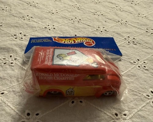 Vintage 1998 Hot Wheels 30Th Anniversary Convention Ronald McDonald Delivery Van