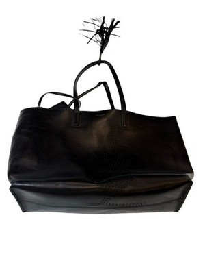値下げSAINT LOUIS ブラック オブジェ Saint Laurent Calfskin Perforated East West Shopping Tote Black
