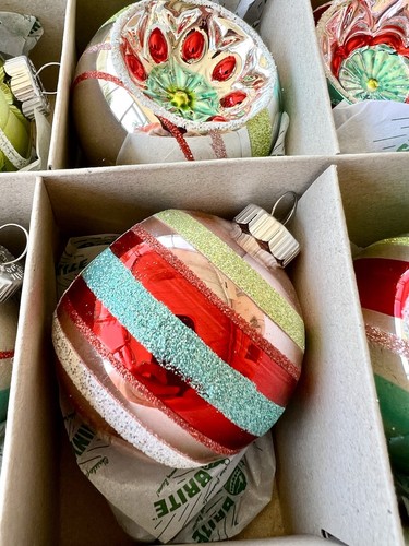 6 RADKO FESTIVE FETE DECORATED REFLECTOR ROUND BALLS XMAS ORNAMENTS 3.25” - Picture 9 of 11