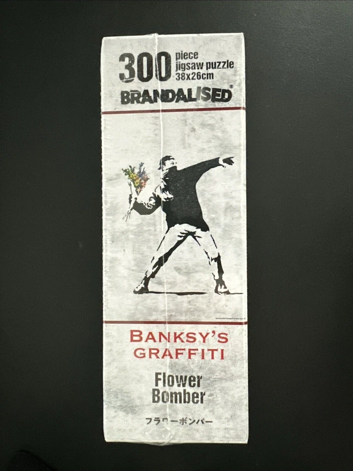 Banksy Puzzle Graffiti Flor Bombardero 300 Piezas Nuevo en Caja Beverly Hecho en Japón Foto 3 de 4