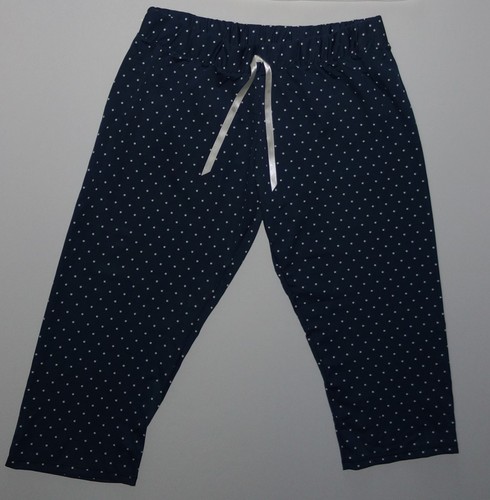 Women's Sleepwear Ivory top and blue Capri Pants Pajama Set - Picture 5 of 6