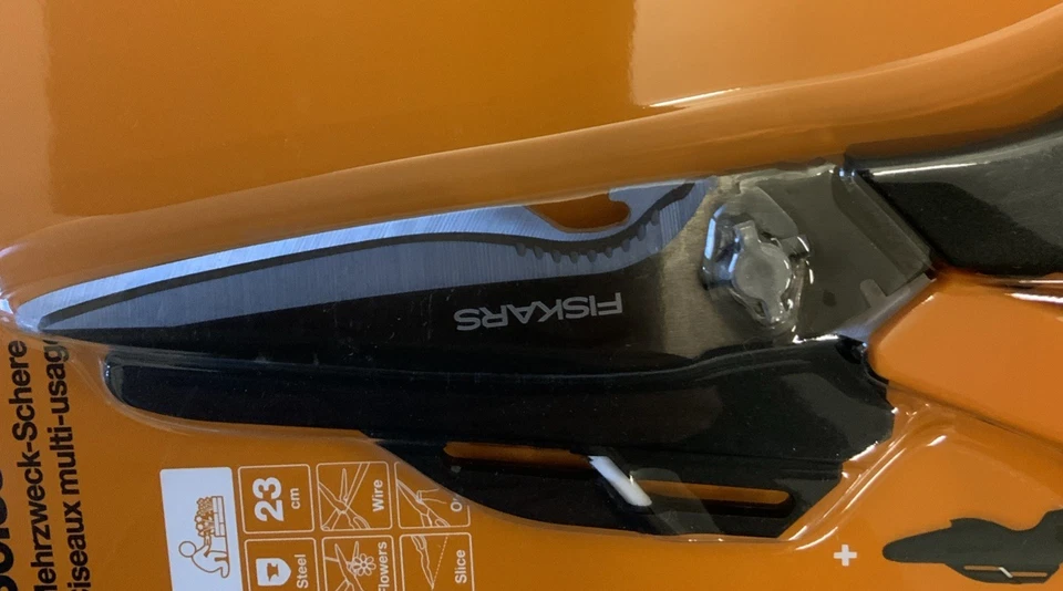 Fiskars Cuts+More Mehrzweckschere für Rechtshänder 23cm 184g Schere (DKF - Bild 3 von 4