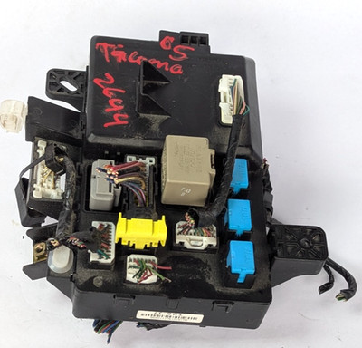 2005-2011 Toyota Tacoma 4.0L Engine Fuse Box Relay Junction Module Unit OEM