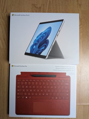 Microsoft Surface Pro 8 Intel i5-1145G7 256 SSD 16 GB RAM  Win 11 + Hülle