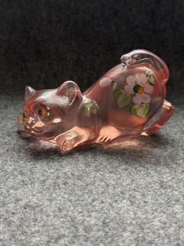 Fenton pink iridescent Carnival Crouching Hand-painted Cat singed