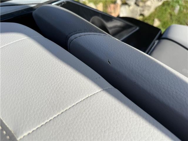 2020 Malibu 23 LSV  Black