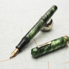 Wahl Eversharp Bantam Fountain pen Green Note Small pen Serviced Working Well
