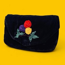 Cottagecore VTG 60s Fold Over Black Velvet Floral Embroidered Clutch Purse EUC