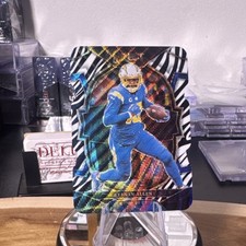 2022 Panini Select Football Keenan Allen #15 Zebra Prizm Die-Cut Chargers 💎💎