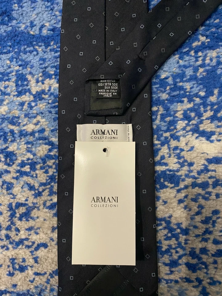 NUEVA Corbata Armani Collezioni Azul Gris Marino Profundo Sesgo Chevron Seda Geométrica Foto 4 de 4