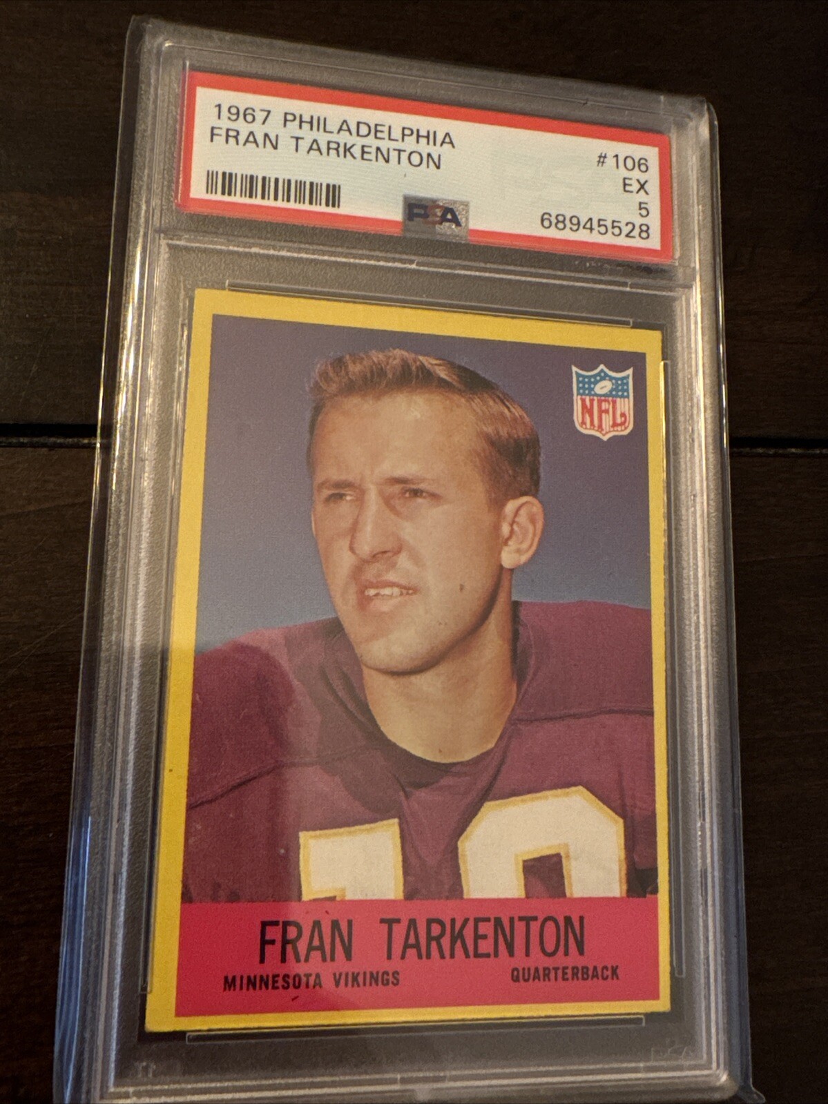 1967 Philadelphia Football Card - #106 Fran Tarkenton, PSA 5 EX