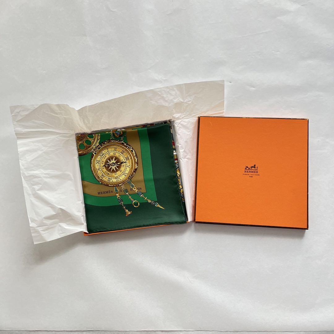 【HERMES】エルメス カレ 90 la ronde des heures 緑 HERMES Carre 90 la ronde des heures Green Silk100% From