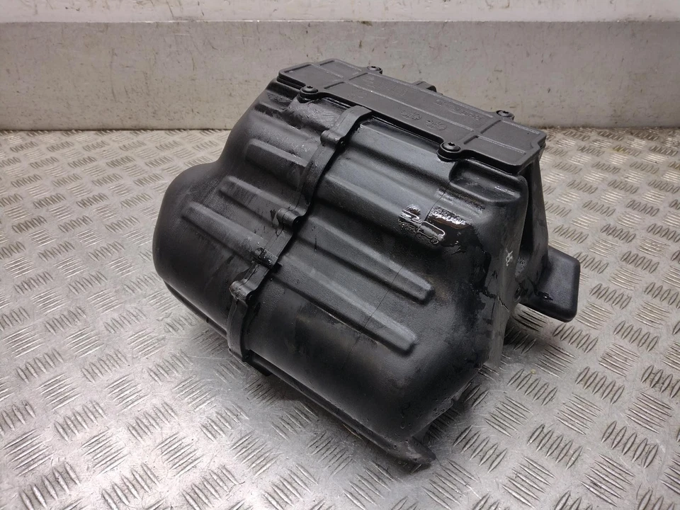 Triumph TT 600 2000 caja de aire Foto 3 de 4