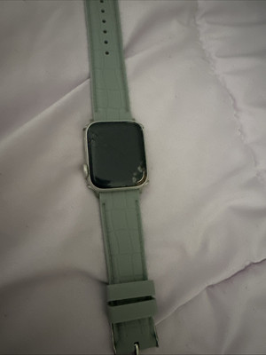 Apple Watch SE (2022) 40mm Starlight Aluminum Case with Sport Band, S/M (GPS...