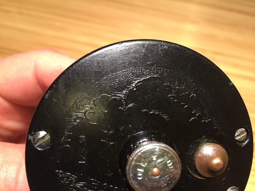 EXCELLENT- Penn 180 Baymaster Conventional Reel - BAY SCENE ON SIDE PLATE - Imagen 5 de 24