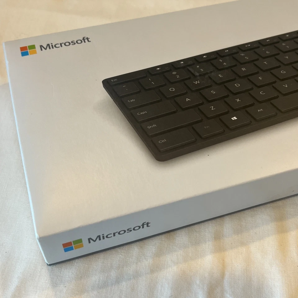 Microsoft Designer Bluetooth Desktop – Keyboard & Mouse Combo – NEW - Image 2 of 4