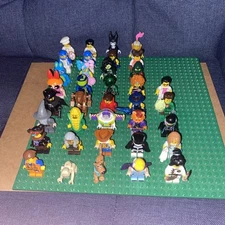 HUGE LOT OF 37 RARE COLLECTIBLE LEGO MINIFIGURES - *you get 2 minifigs*