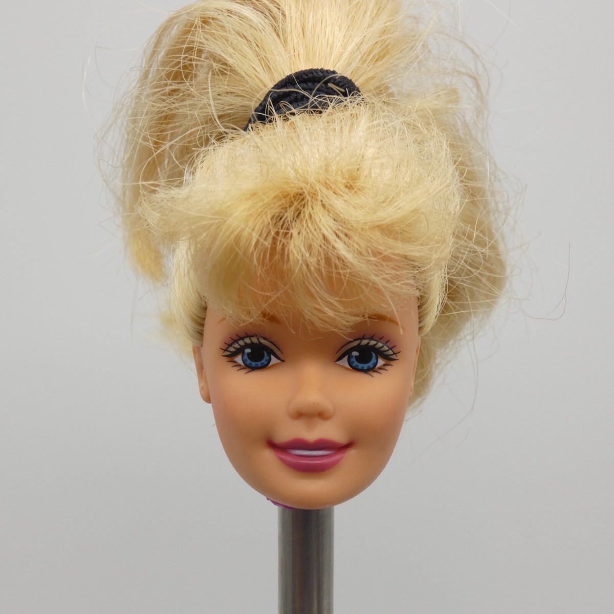 Barbie NBA Los Angeles Lakers Doll Head Ponytail Bangs 1998 Mattel