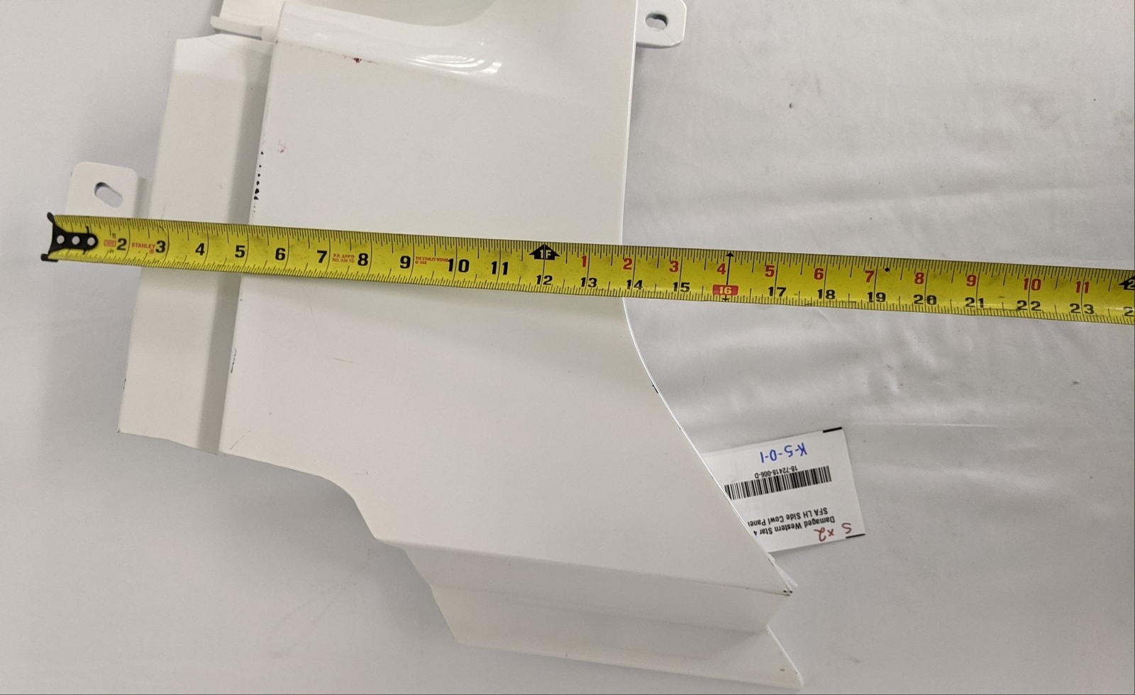 Damaged Western Star 47X SFA LH Side Cowl Panel - P/N  18-72418-006