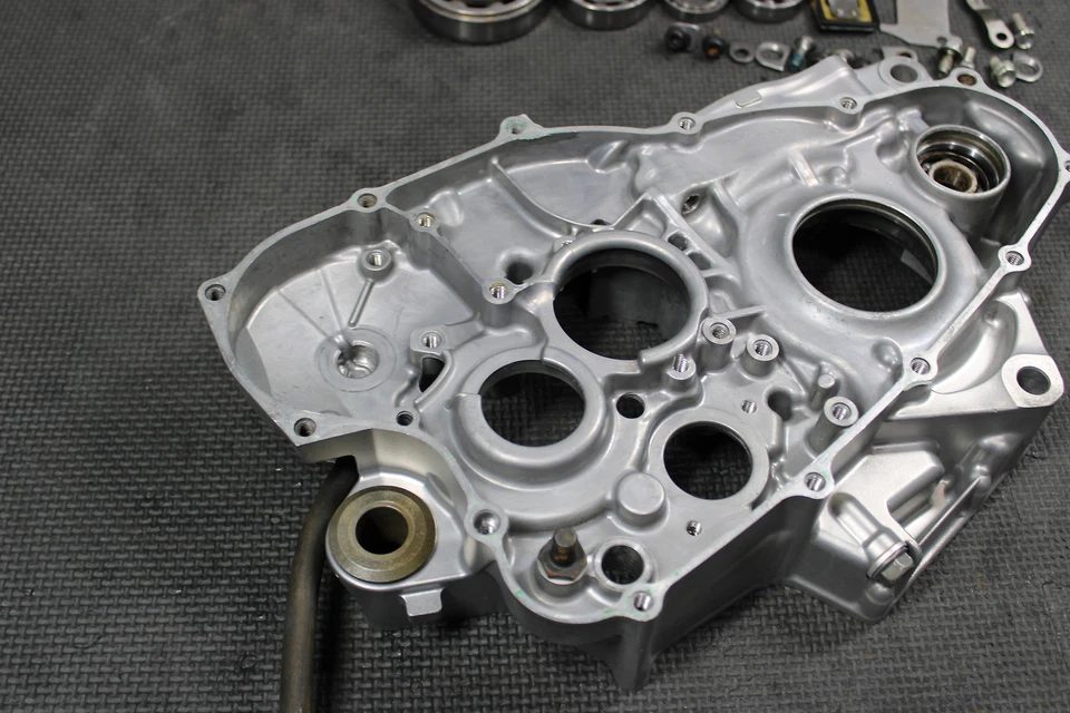 Honda CRF450R 2013 OEM motor derecho cárter cárter bloque de cárter Foto 3 de 4