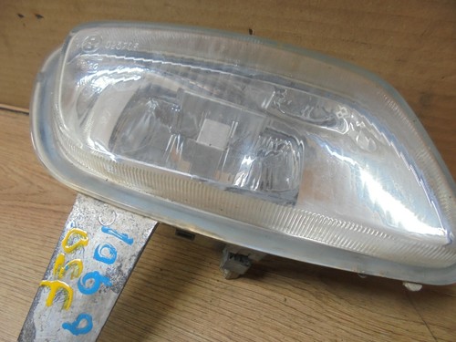 PEUGEOT 106 1996-2003 MK2 OFFSIDE DRIVERS SIDE FRONT FOG SPOT LIGHT - Picture 2 of 2