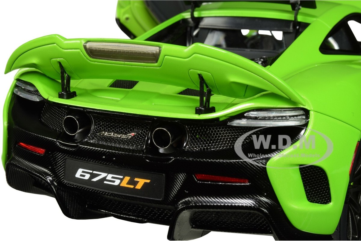 MCLAREN 675LT NAPIER GREEN WITH BLACK WHEELS 1/18 MODEL CAR BY