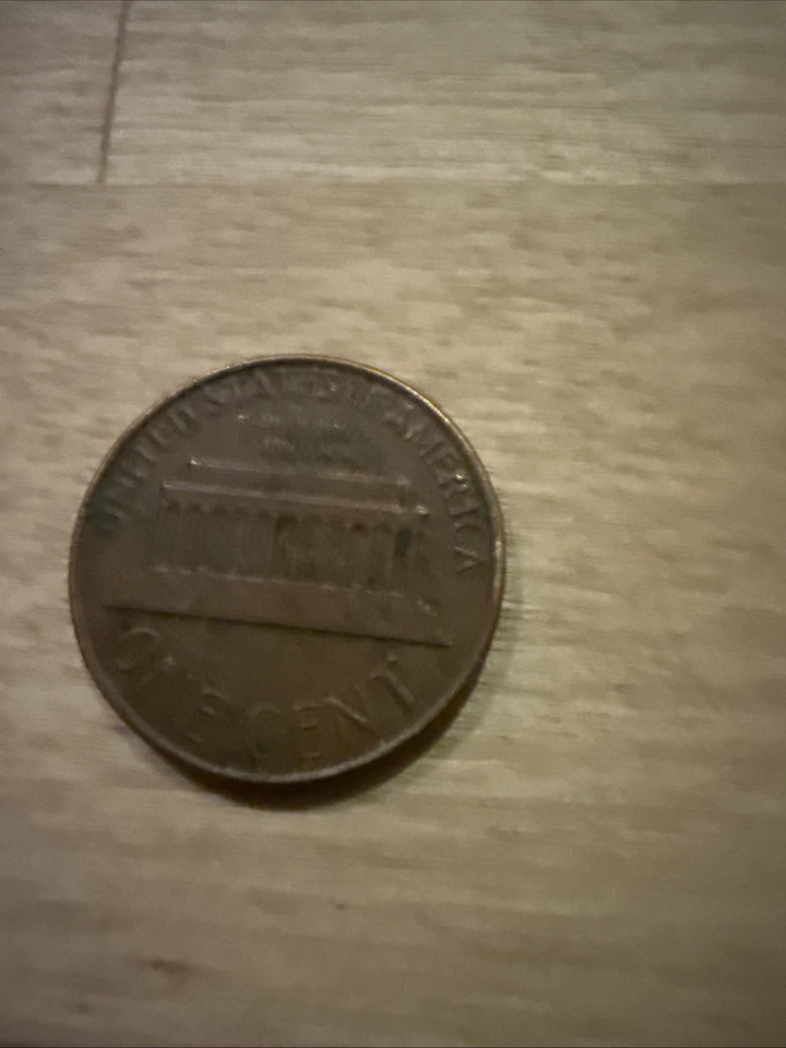 1978 D PENNY Denver Mint Rare Filled Mint Mark Error - Image 2 of 4