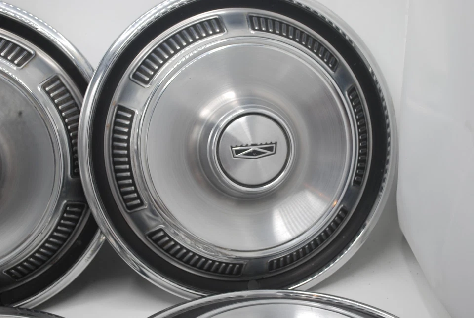 Ford Fairlane 1969-1971, Falcon. Tapacubos Torino 14"" Foto 4 de 4