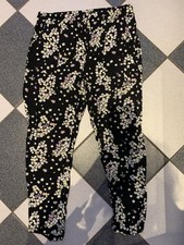 Damen Sommer Hose Gr.40 Schwarz,kleine Blumen Infinity