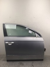 Tür vorne rechts VW Passat Variant (3C5, B6) LA7W REFLEXSILBER MET 708438