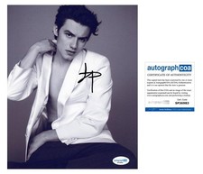 Louis Partridge "Enola Holmes" AUTOGRAPH Signed Autographed 8x10 Photo B ACOA