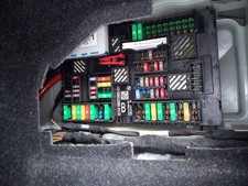 611468370920 RELAIS SICHERUNGSKASTEN MULTIFUNKTIONSRELAIS / 2449394 F&Uuml;R BMW SERI