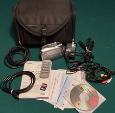 CANON ZR600 MINIDV CAMCORDER Great Condition all original materials EXTRAS
