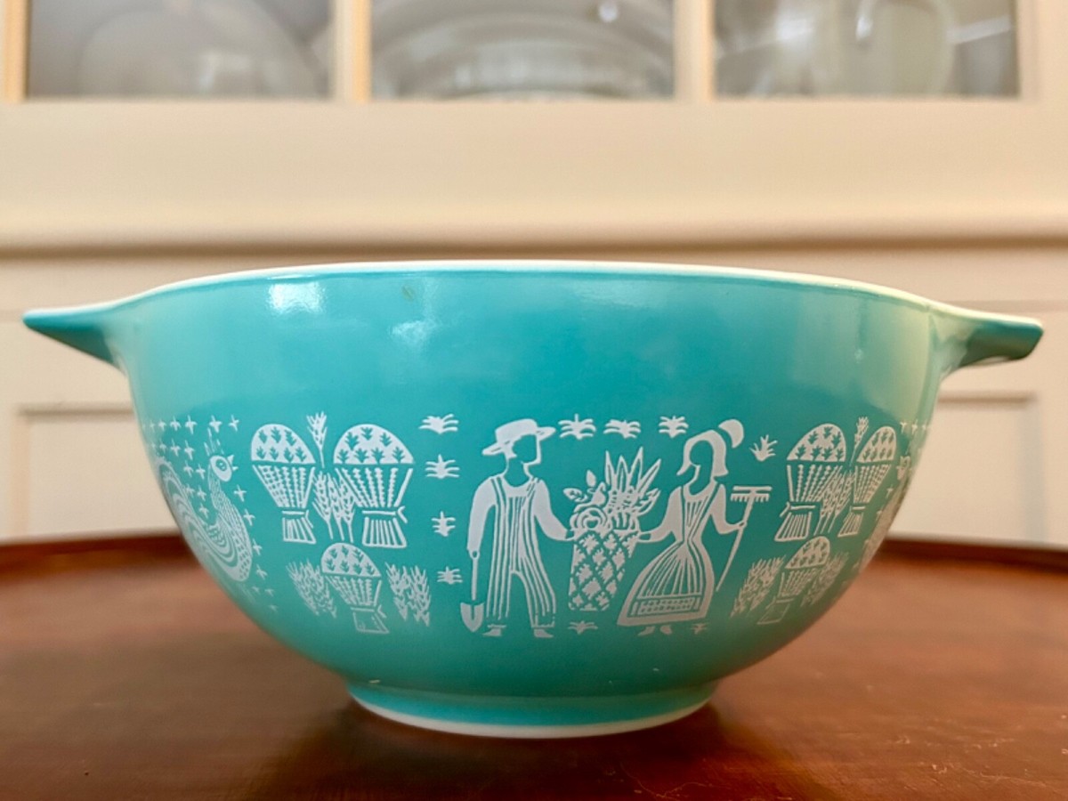 1950s PYREX Amish BUTTERPRINT Cinderella Mixing Bowls 4 piece SET