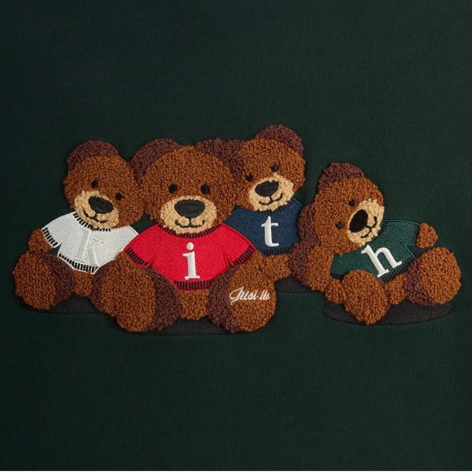 Kith Kithmas Teddy & Friends ネルソン クルーネック 🎄KITHMAS🎄Kith Teddy & Friends Nelson Crewneck | L | IN STOCK | eBay