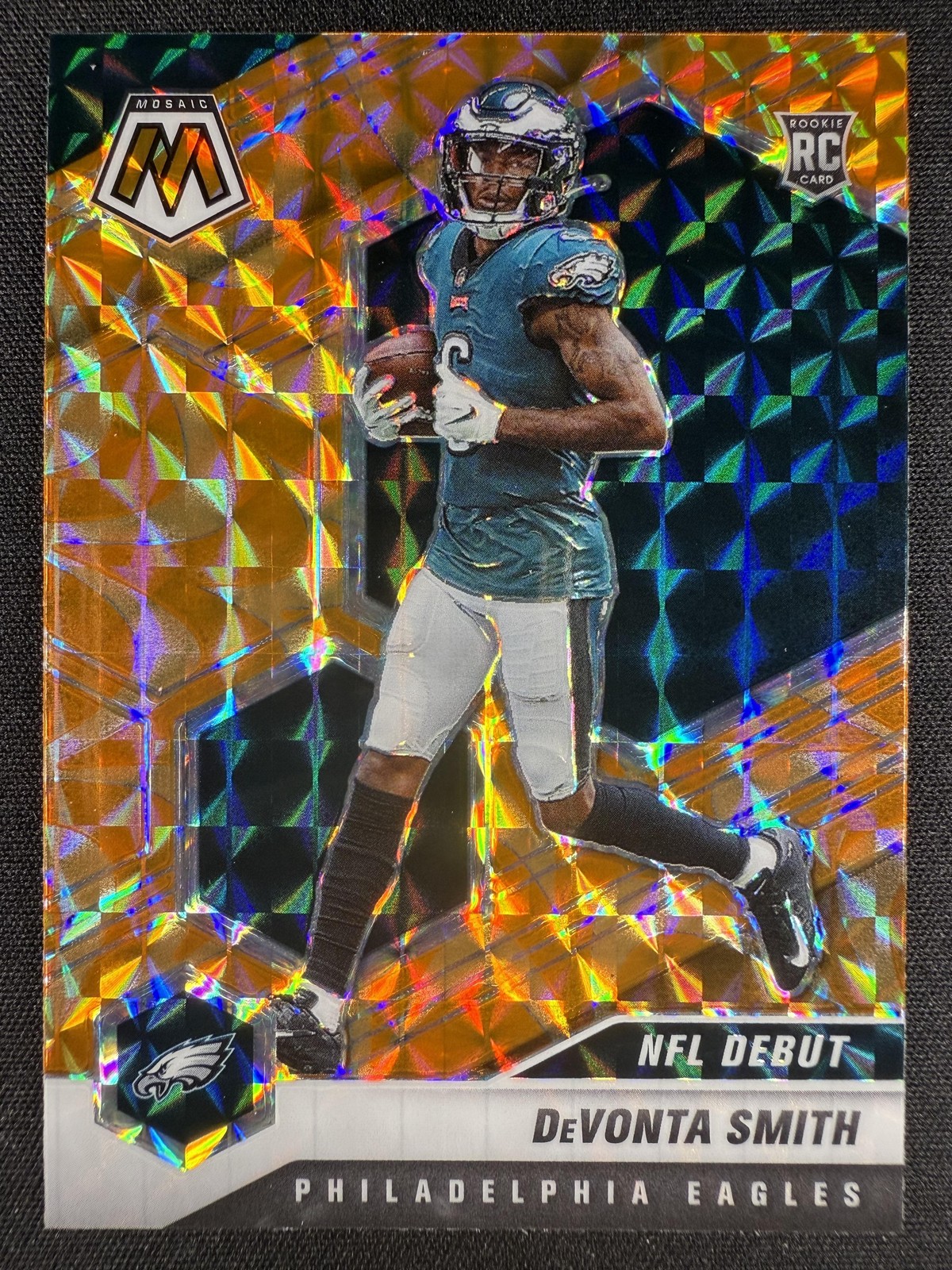 2021 Panini Mosaic #246 DeVonta Smith Prizm Reactive Orange NFL Debut Rookie